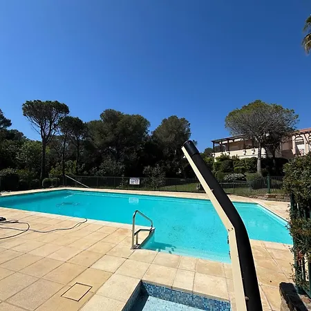 L'ecrin Des Deux Lions Saint-Raphael (Var)